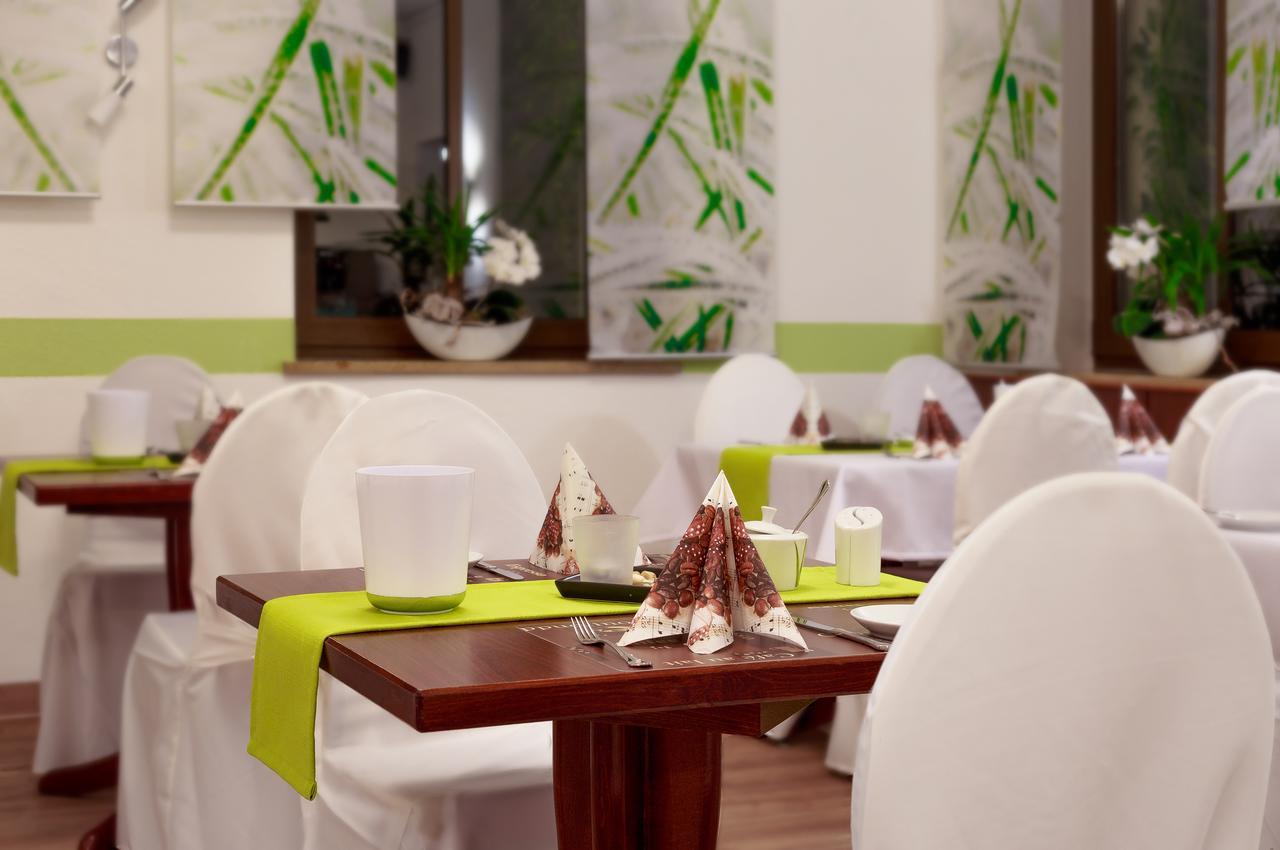 Hotel Am Markt 에렌프리더스도르프 외부 사진